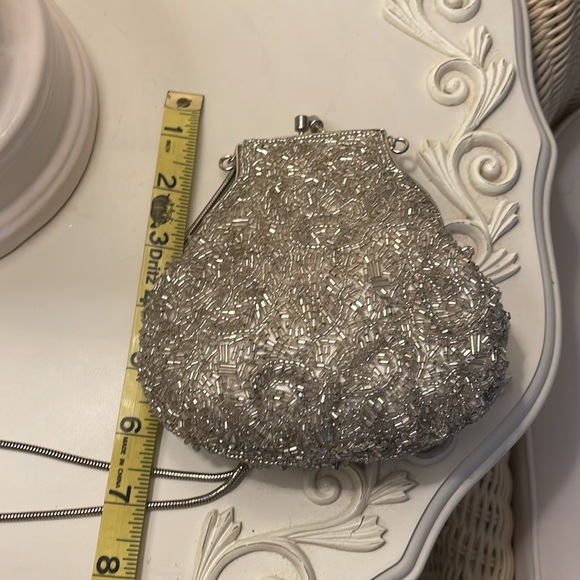 Claudia Barnes Vintage Silver Seed Beaded Purse👛 - Picture 6 of 9